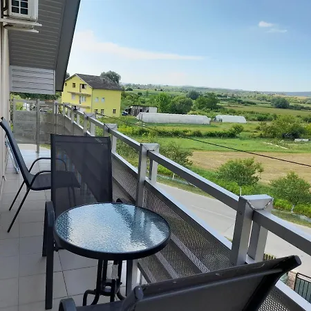 River Bank & Castle View Apartment *