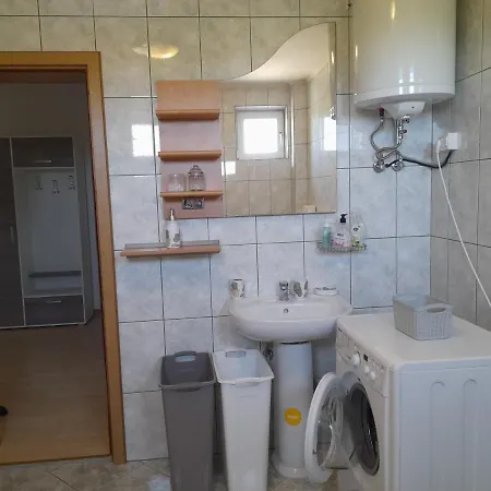 Apartment River Bank & Castle View *