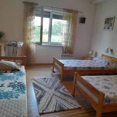 Apartment River Bank & Castle View *