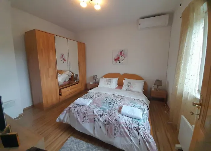 River Bank & Castle View Lägenhet Bihać