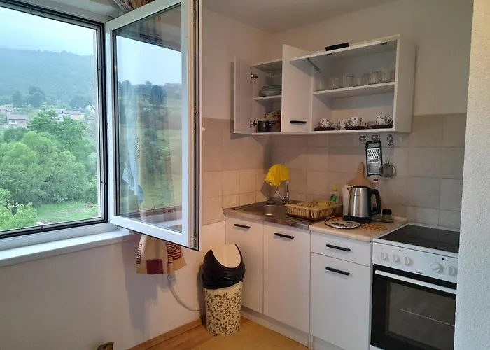 River Bank & Castle View Lägenhet