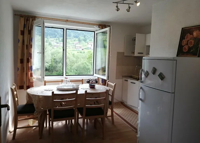 River Bank & Castle View Bihać