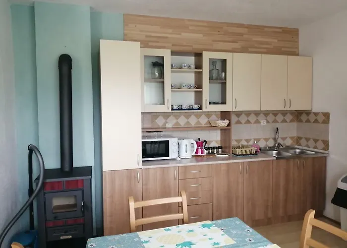 River Bank & Castle View *